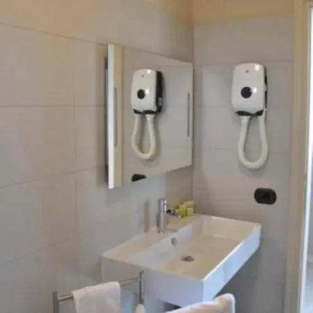 Casale Raffaello Guest house Albese Con Cassano