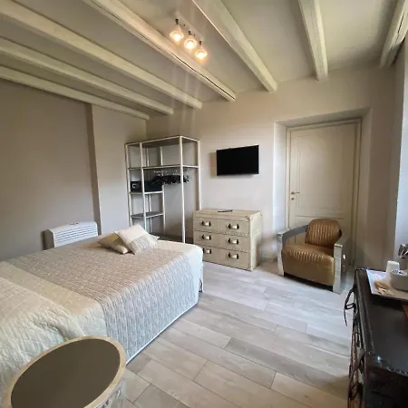 Guest house Casale Raffaello Albese Con Cassano